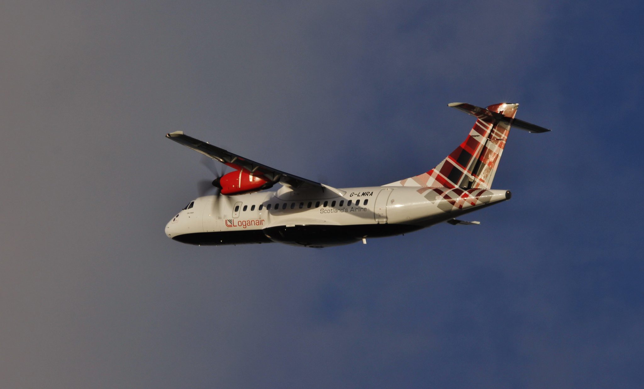 Atr one. ATR 800. ATR 42-600. АТР 800 самолет.